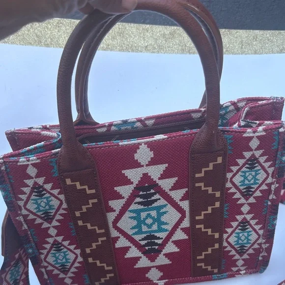 Wrangler Red and Brown Patterned Women's Bag - Picture 4 of 6